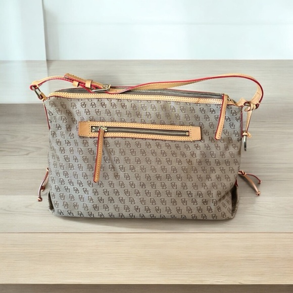 Dooney & Bourke Large Hobo Bag – Monogram Canvas – Very Good Condition - Picture 3 of 13